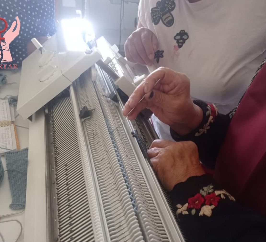 Mujeres Tejiendo Sueños